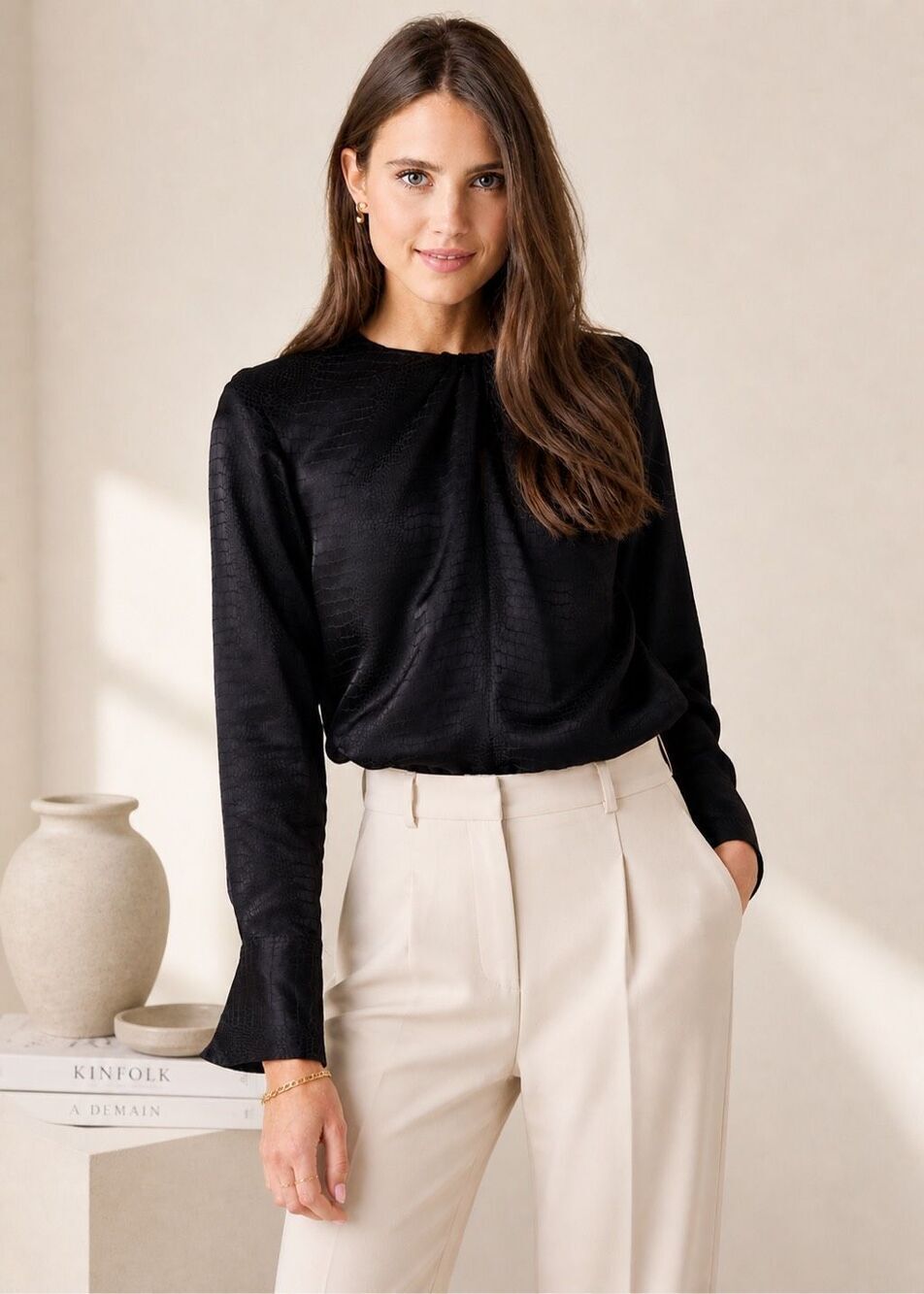 FRAME Silk Textured Blouse Black | Quiet Luxury Minimalist Chic Top, XS $398 A6